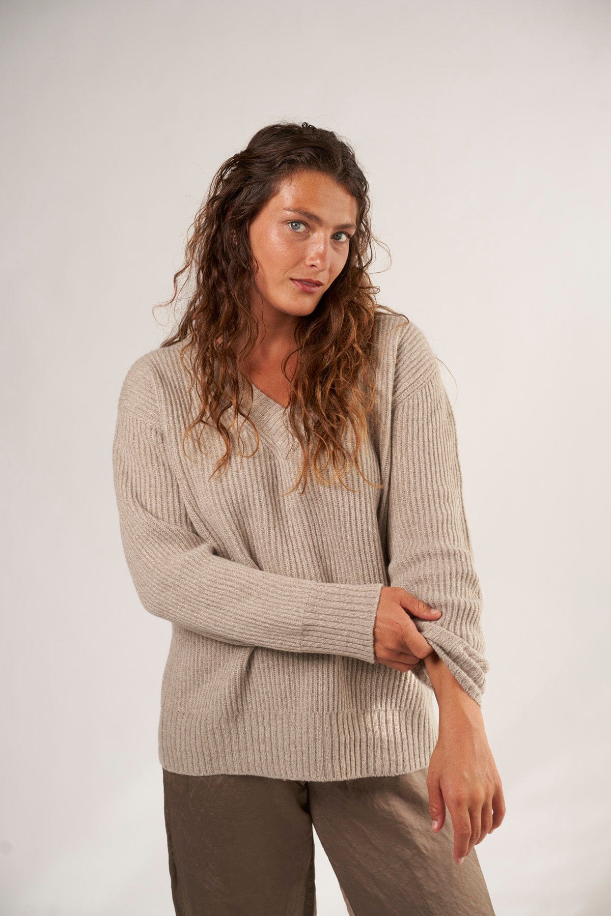 Rib V-Neck Sweater A70 - Fall Cashmere CP Shades Driftwood