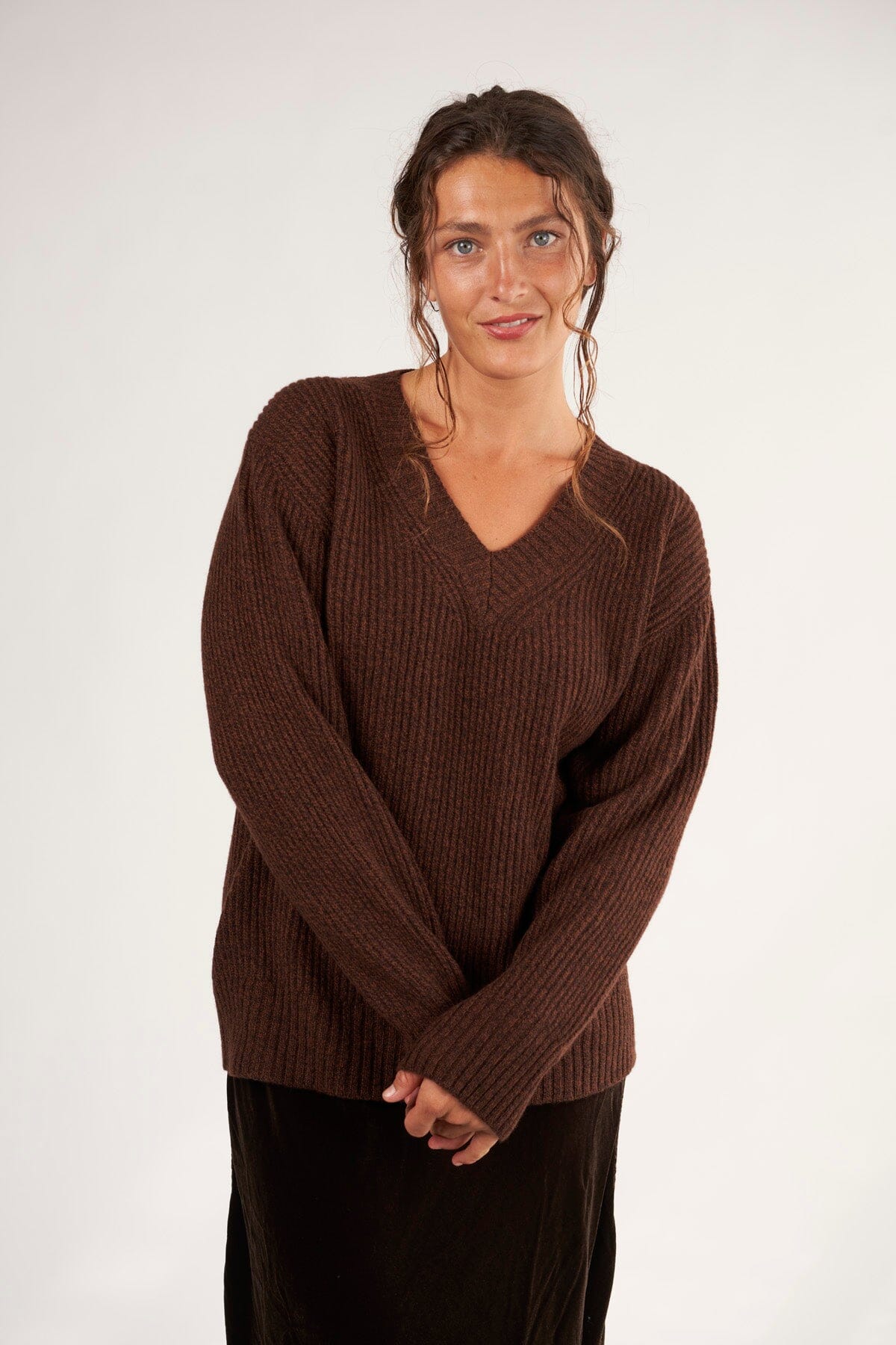 Rib V-Neck Sweater A70 - Fall Cashmere CP Shades Onyx Brown